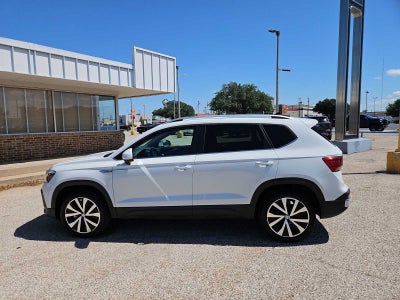 2024 Volkswagen Taos SE