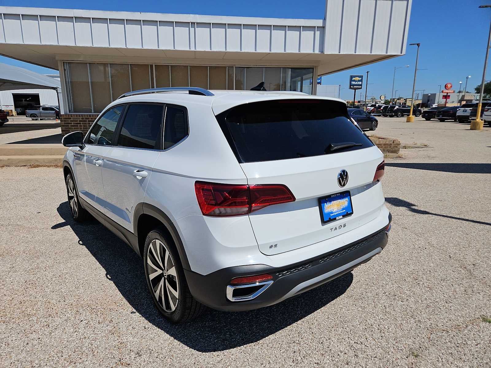 2024 Volkswagen Taos SE