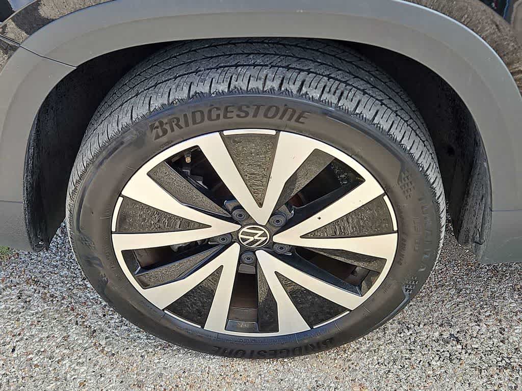 2024 Volkswagen Taos SE
