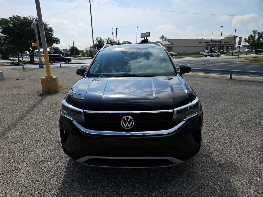 2024 Volkswagen Taos SE
