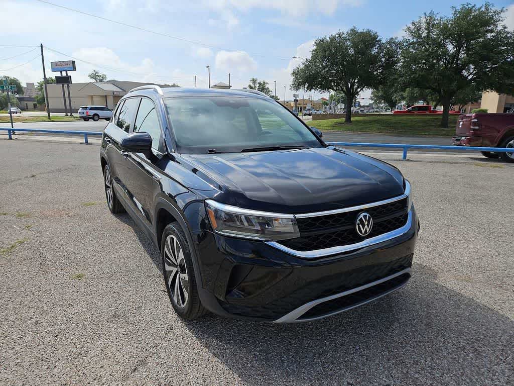 2024 Volkswagen Taos SE
