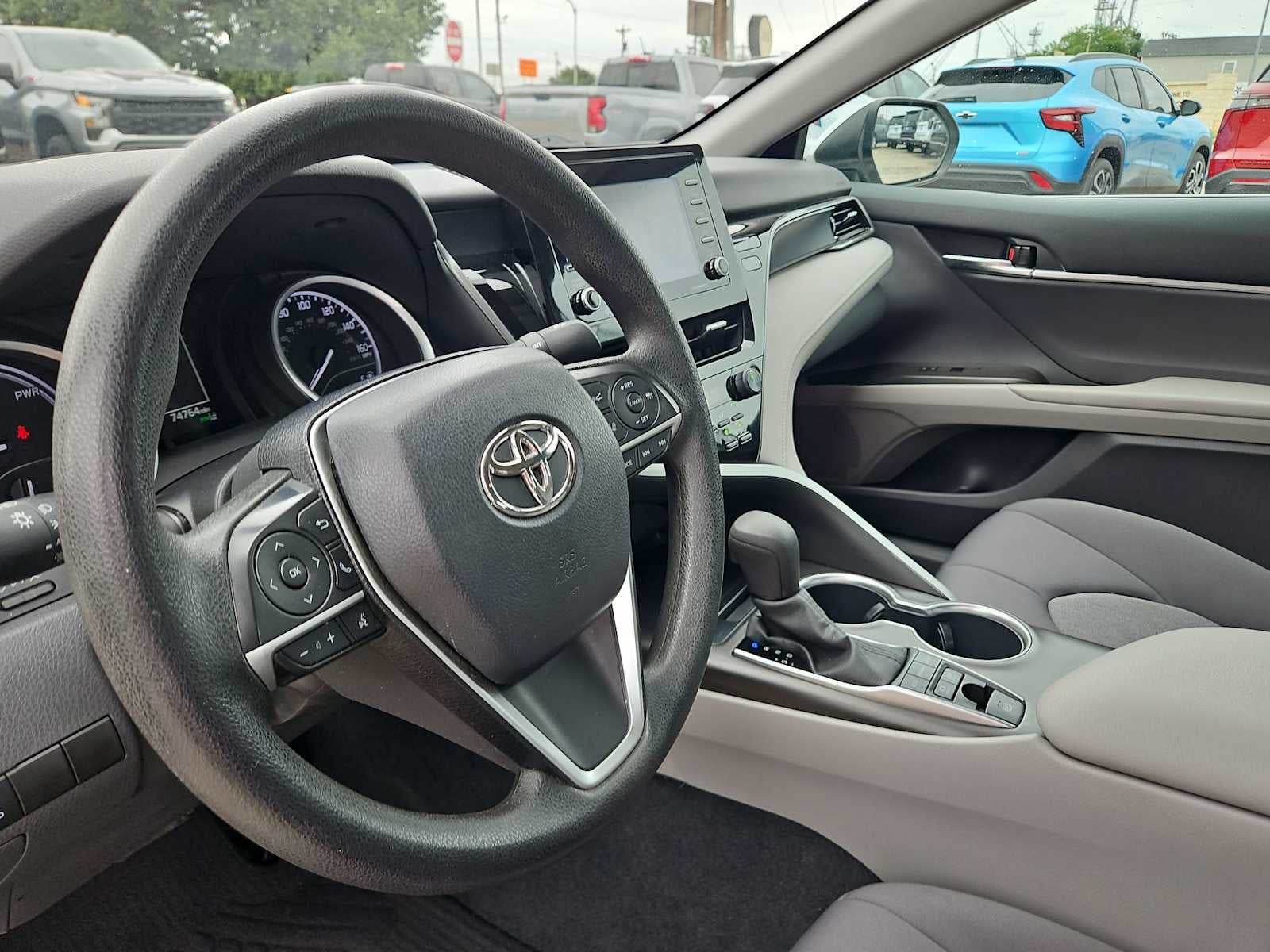 2022 Toyota Camry Hybrid LE