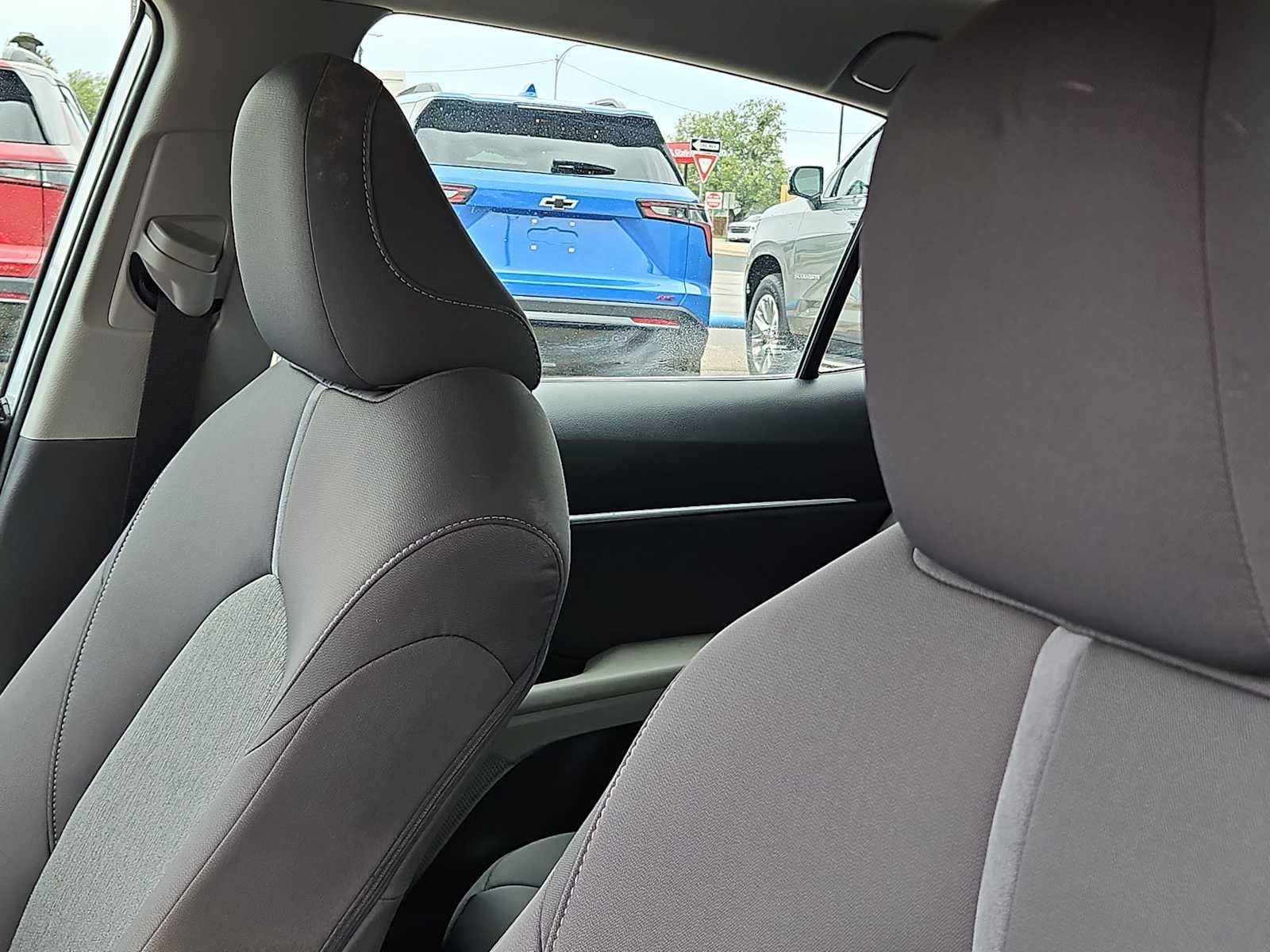 2022 Toyota Camry Hybrid LE