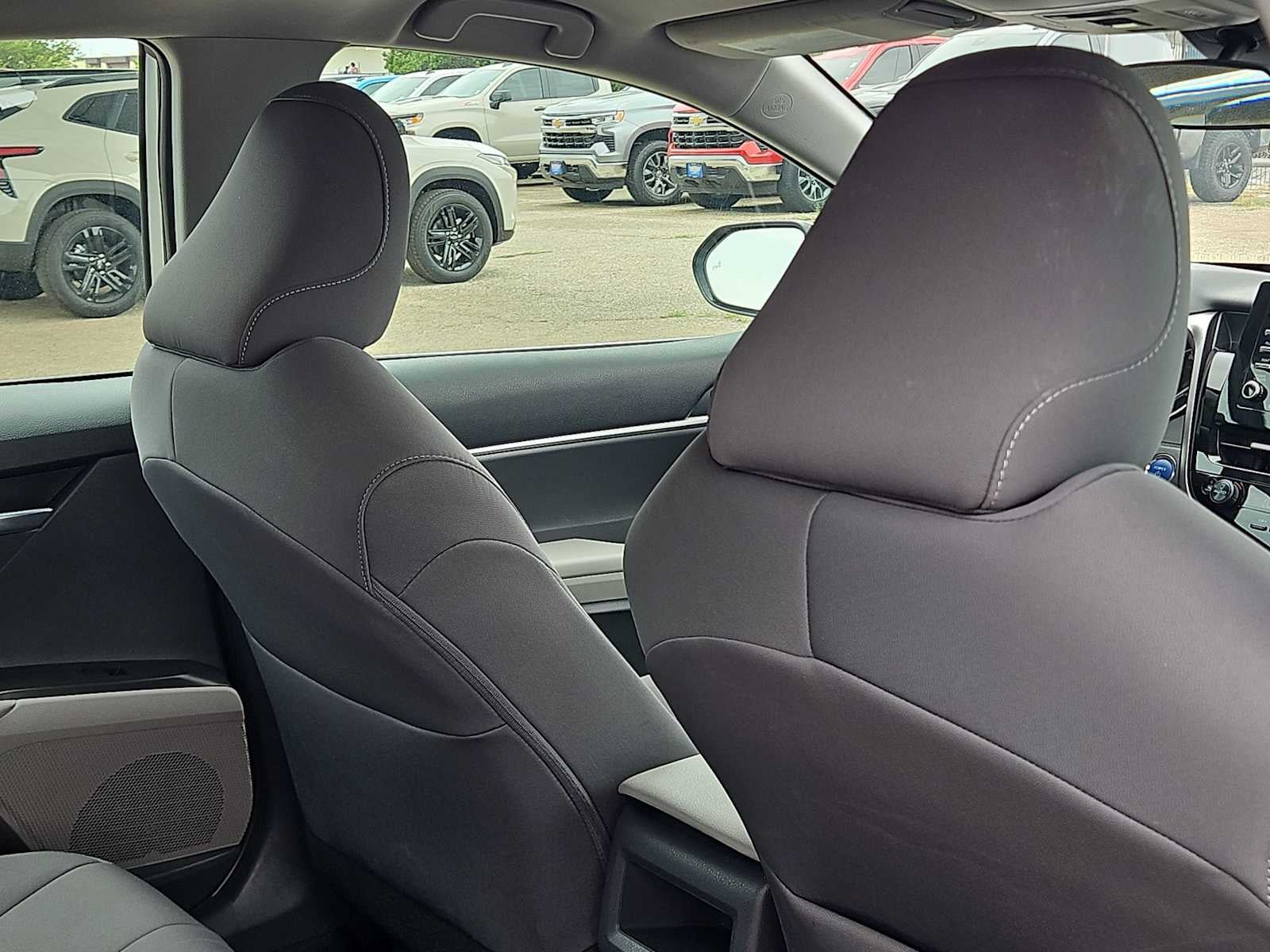 2022 Toyota Camry Hybrid LE