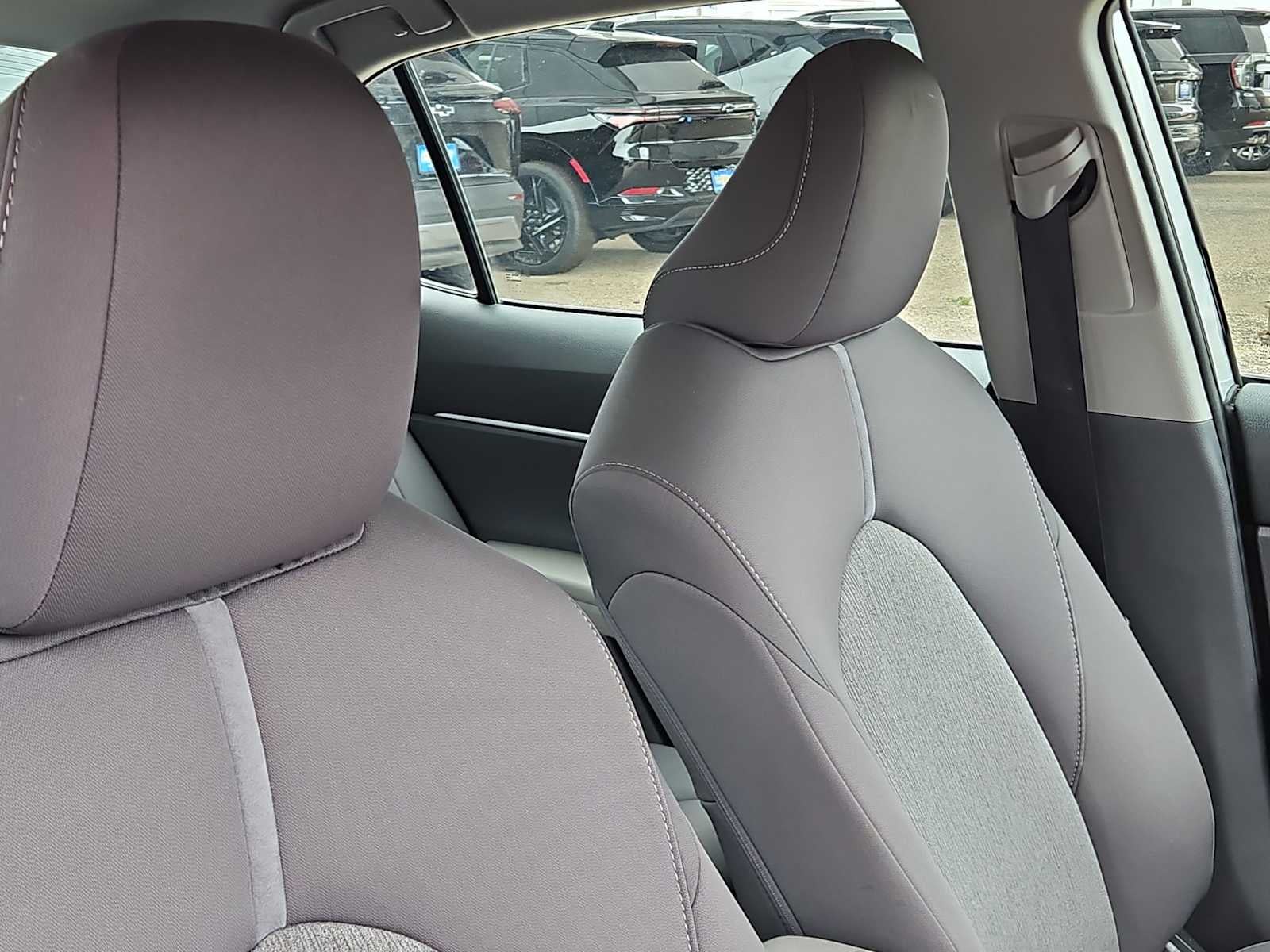 2022 Toyota Camry Hybrid LE
