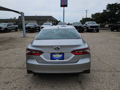 2022 Toyota Camry Hybrid LE