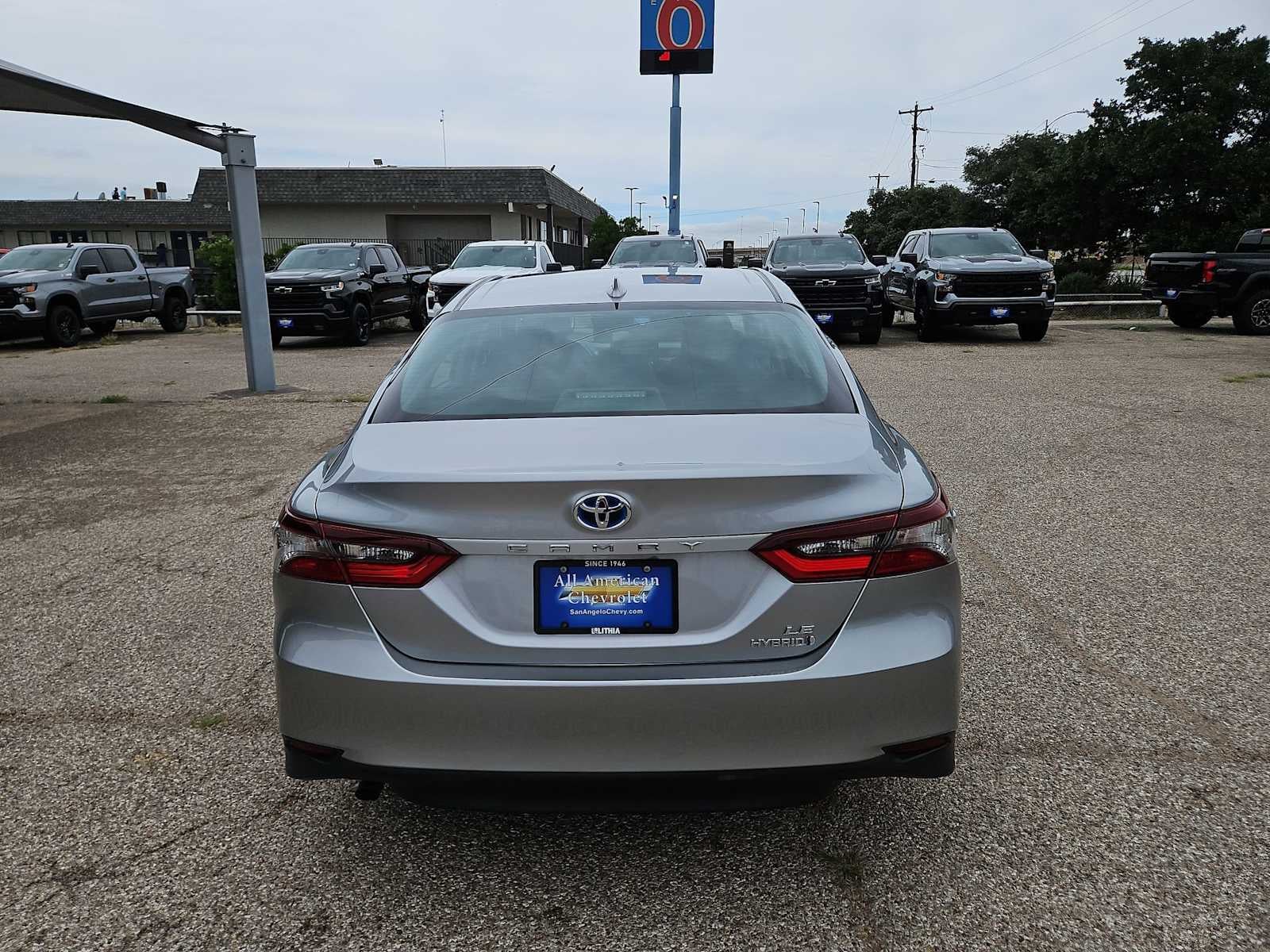 2022 Toyota Camry Hybrid LE
