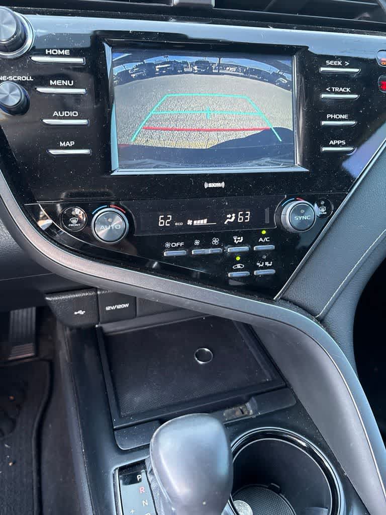2020 Toyota Camry Hybrid SE