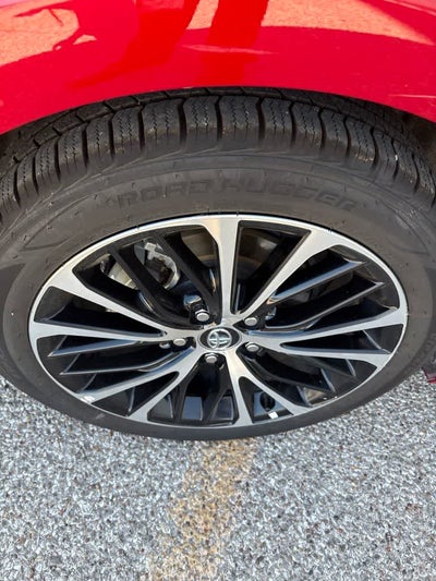 2020 Toyota Camry Hybrid SE