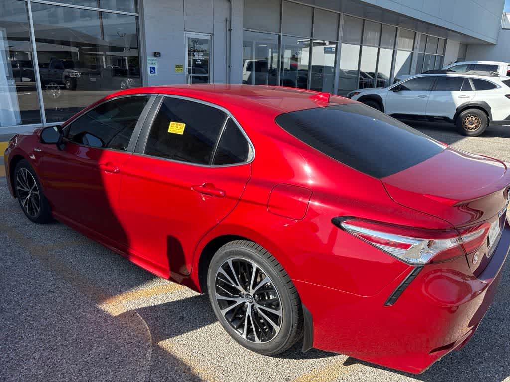 2020 Toyota Camry Hybrid SE
