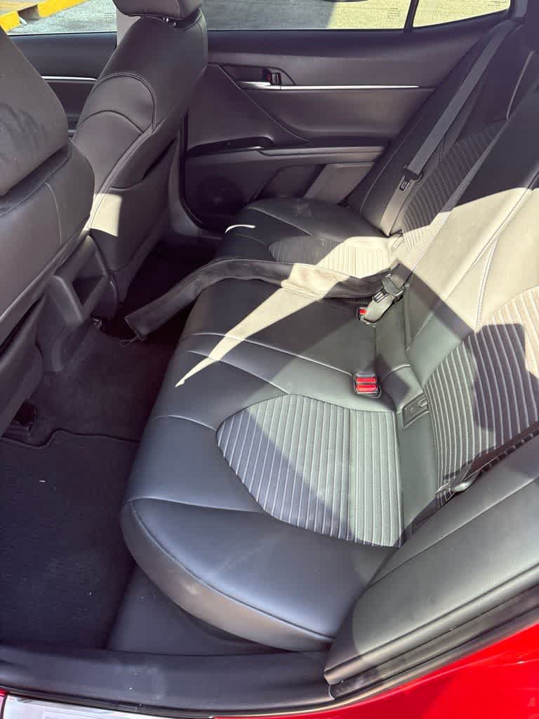 2020 Toyota Camry Hybrid SE