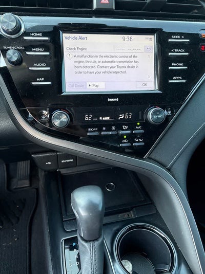 2020 Toyota Camry Hybrid SE