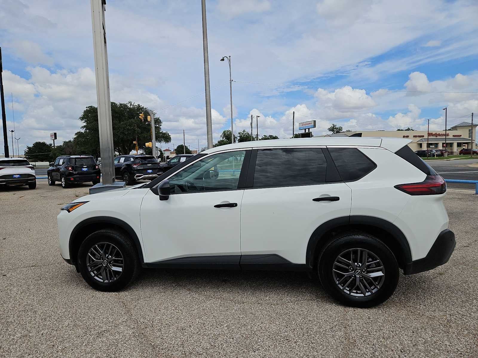 2023 Nissan Rogue S