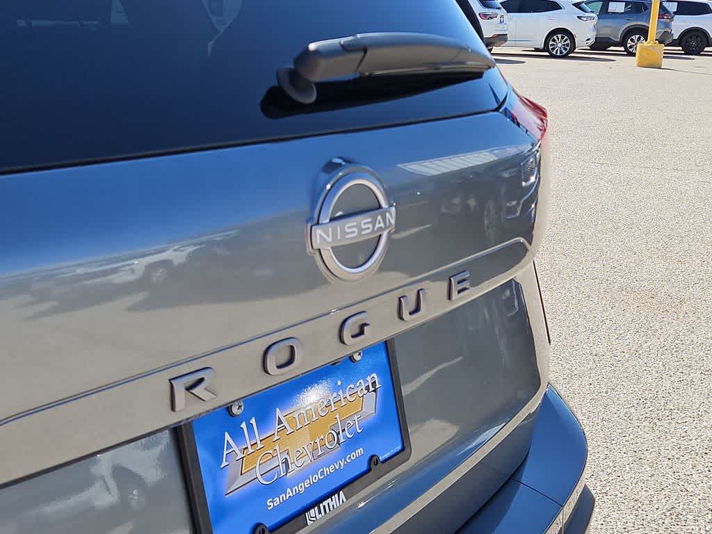 2025 Nissan Rogue SV