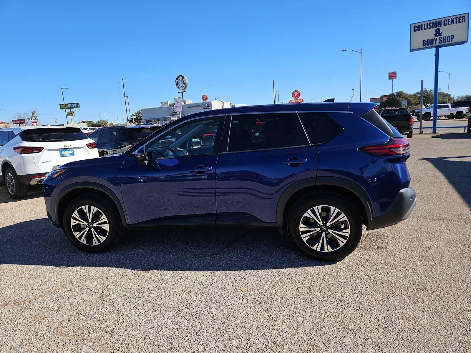 2022 Nissan Rogue SV