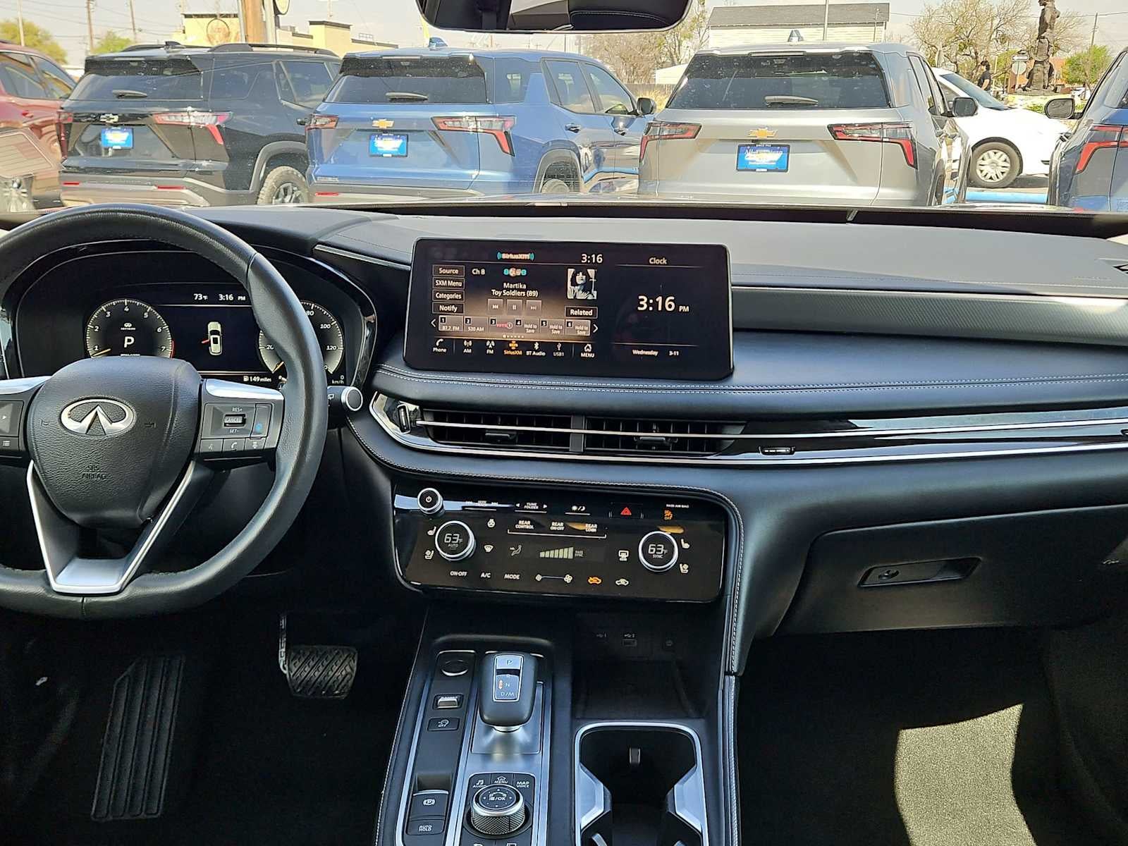 2023 INFINITI QX60 LUXE