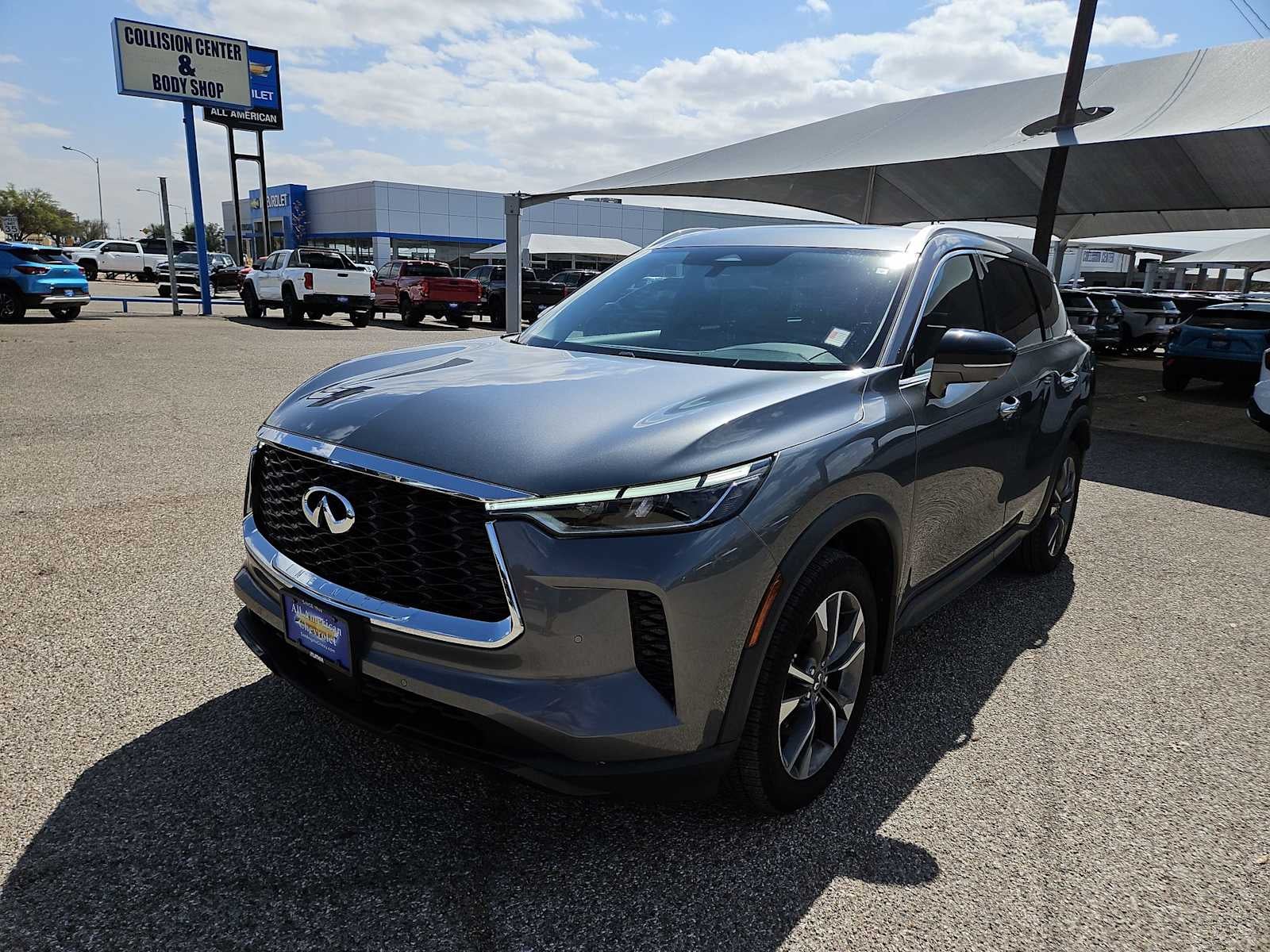 2023 INFINITI QX60 LUXE