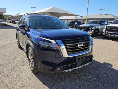 2022 Nissan Pathfinder Platinum