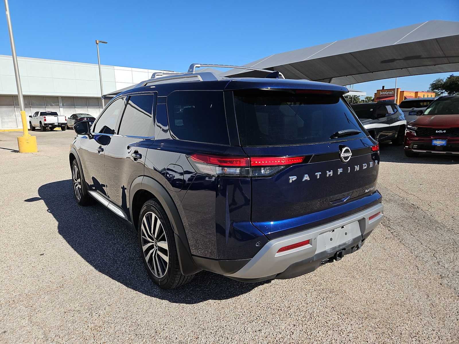 2022 Nissan Pathfinder Platinum