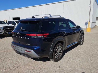 2022 Nissan Pathfinder Platinum