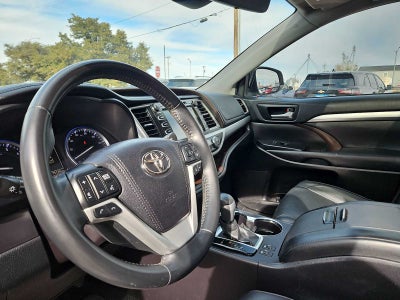 2018 Toyota Highlander SE