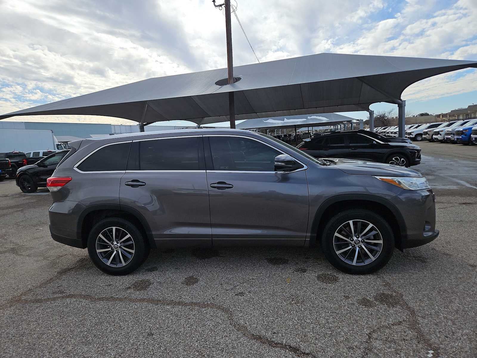 2018 Toyota Highlander SE