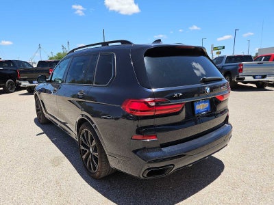 2022 BMW X7 M50i