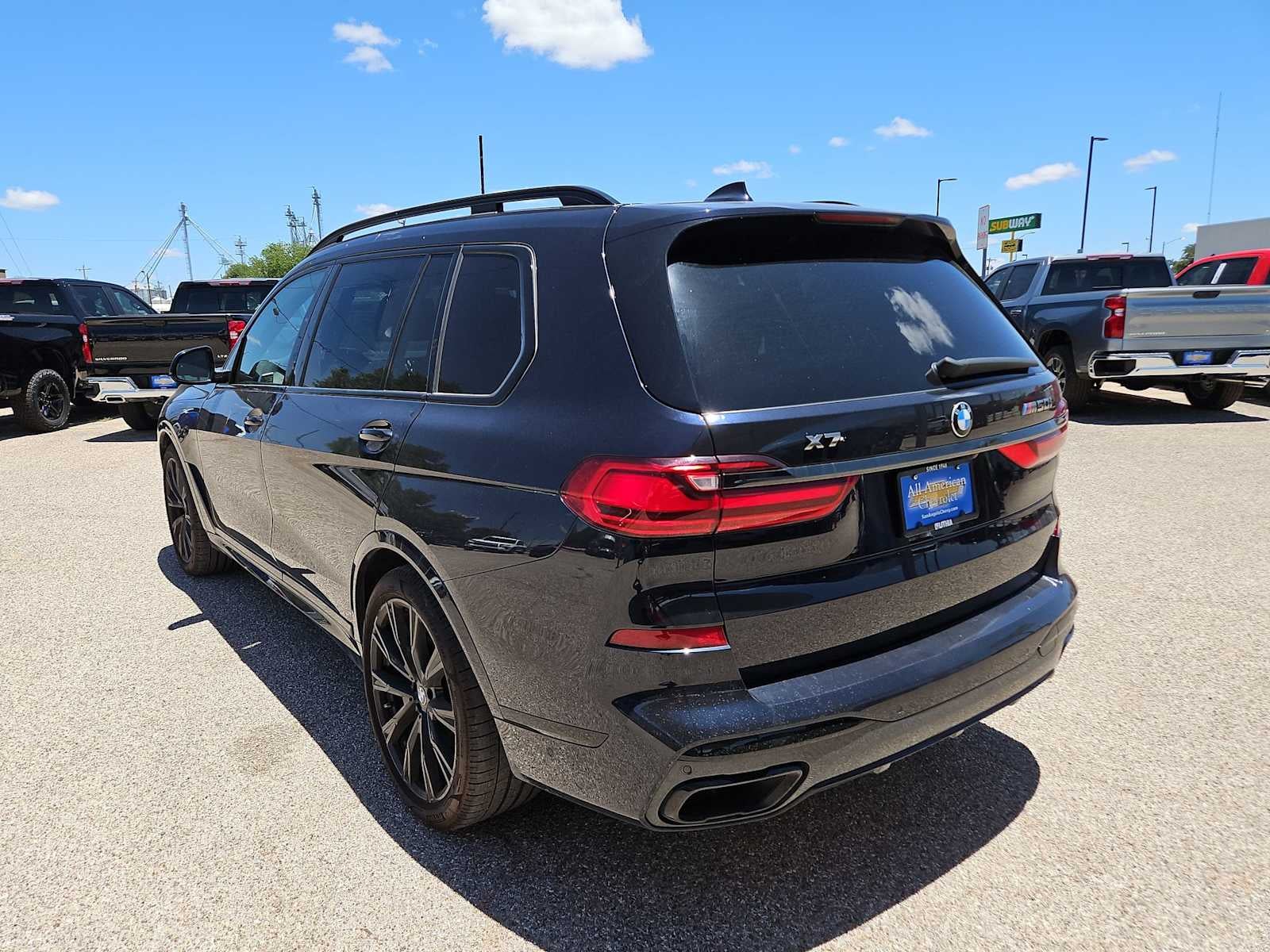 2022 BMW X7 M50i