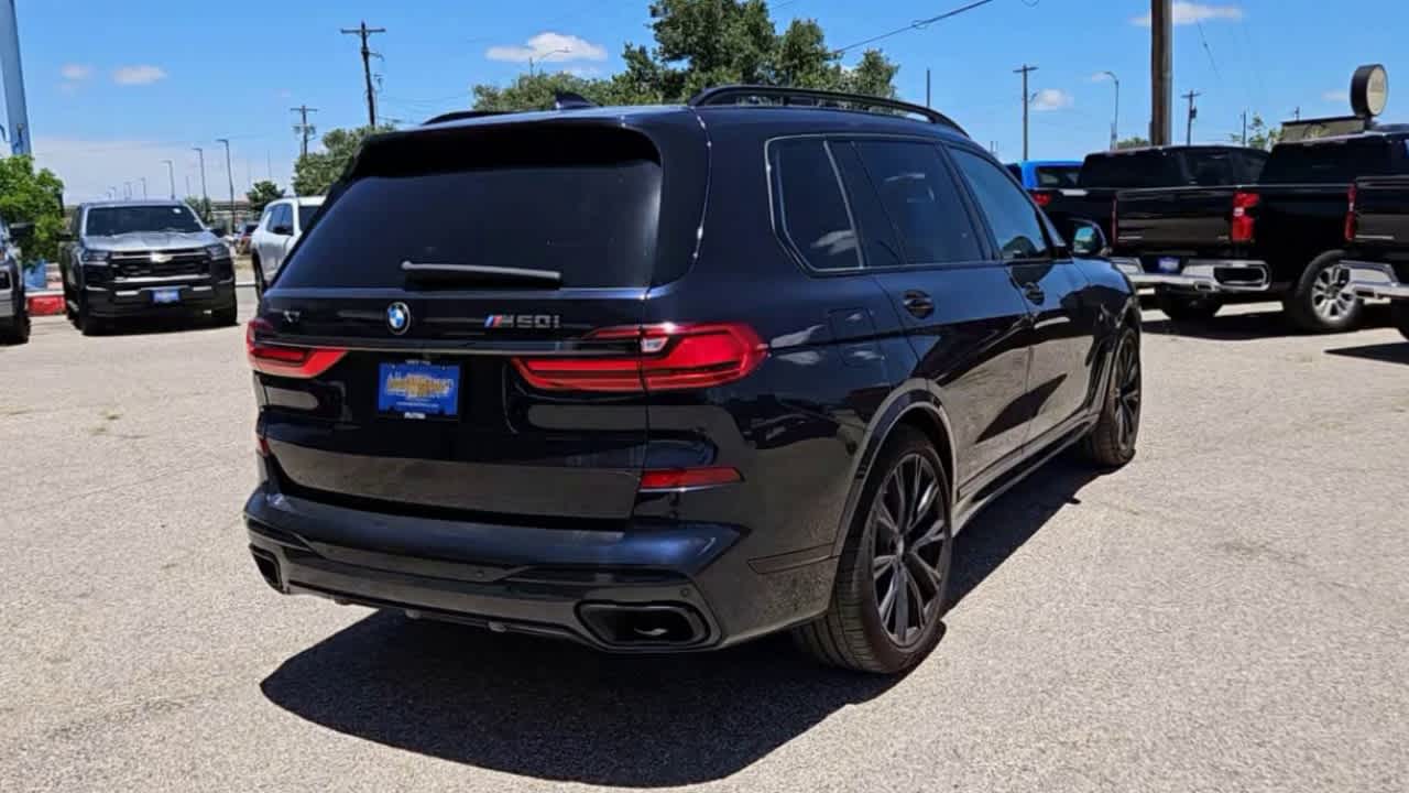 2022 BMW X7 M50i