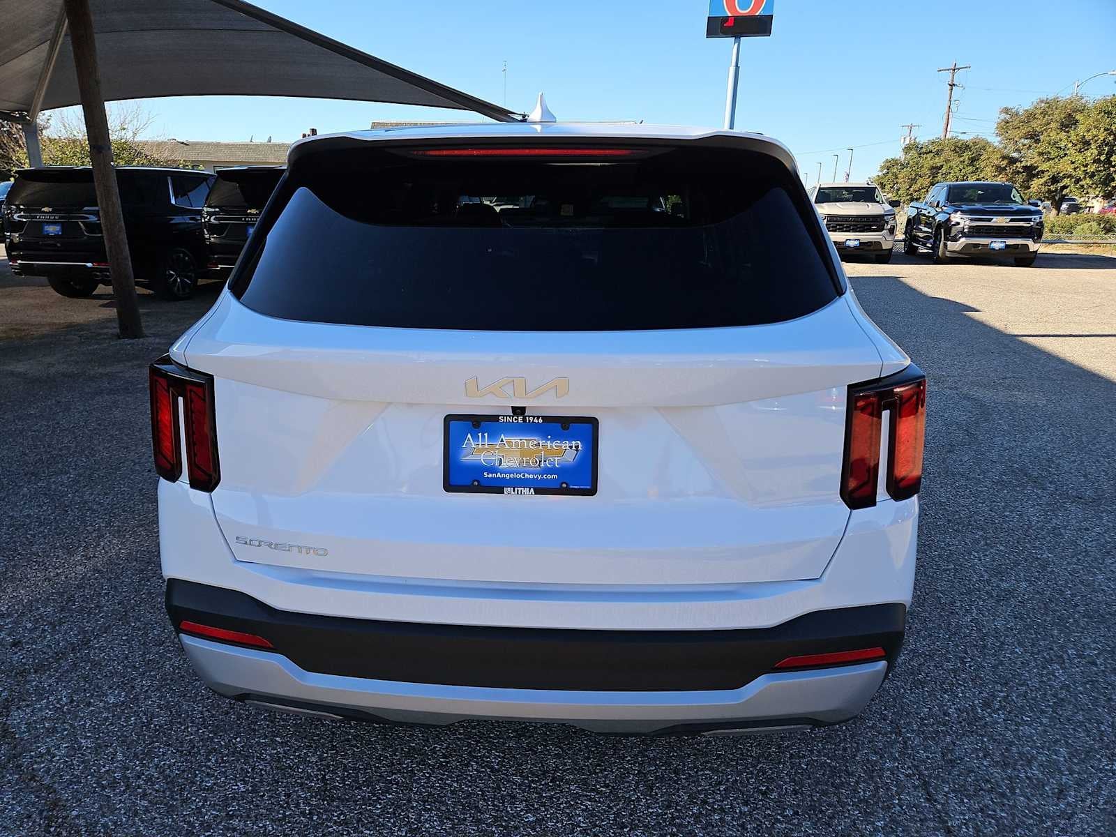 2025 Kia Sorento LX