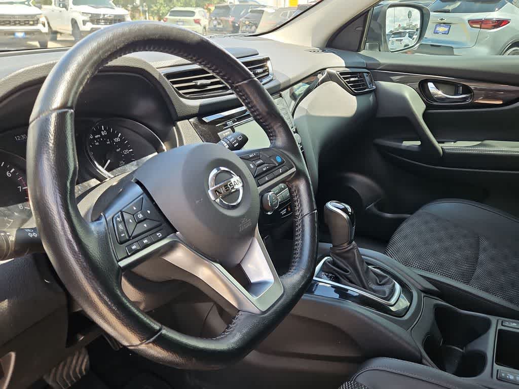 2022 Nissan Rogue Sport SV