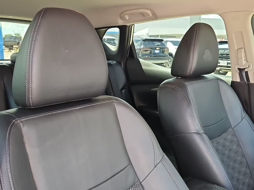 2022 Nissan Rogue Sport SV