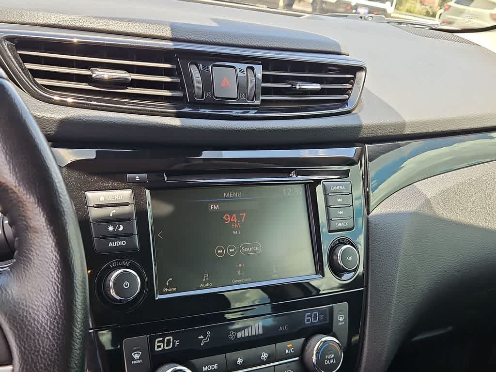 2022 Nissan Rogue Sport SV
