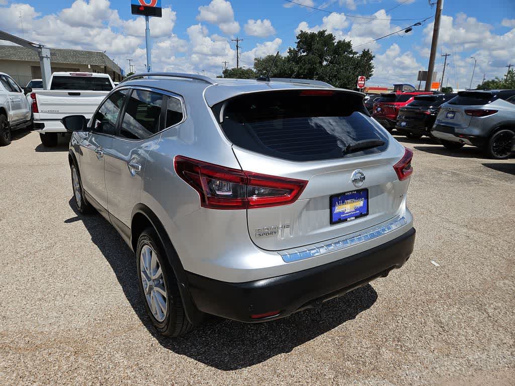 2022 Nissan Rogue Sport SV