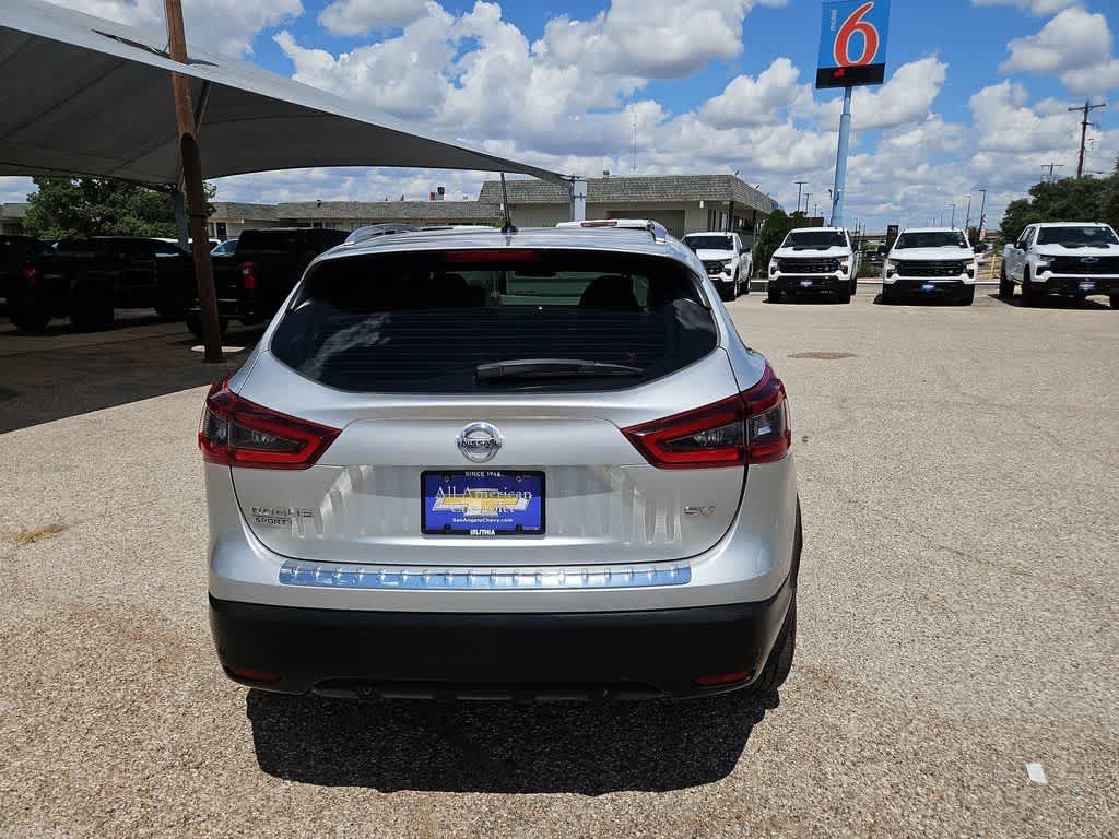 2022 Nissan Rogue Sport SV