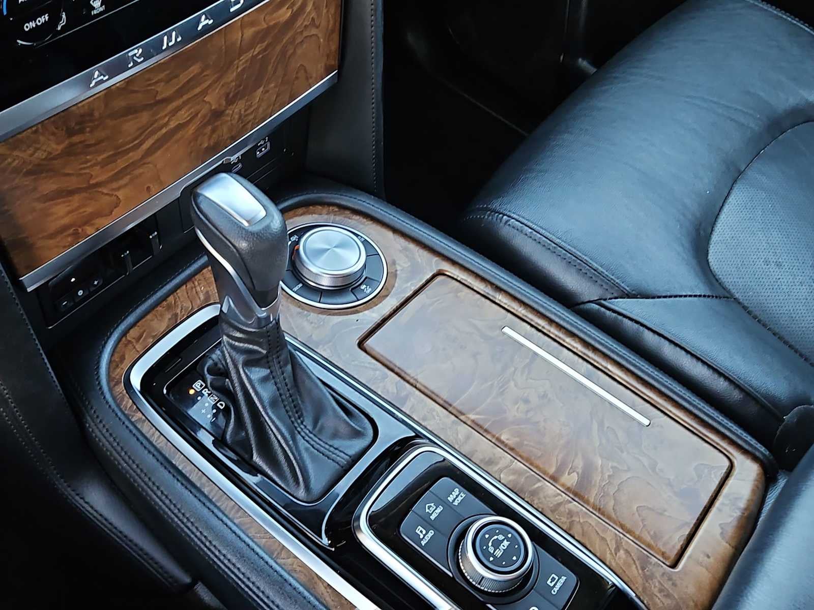 2022 Nissan Armada SL