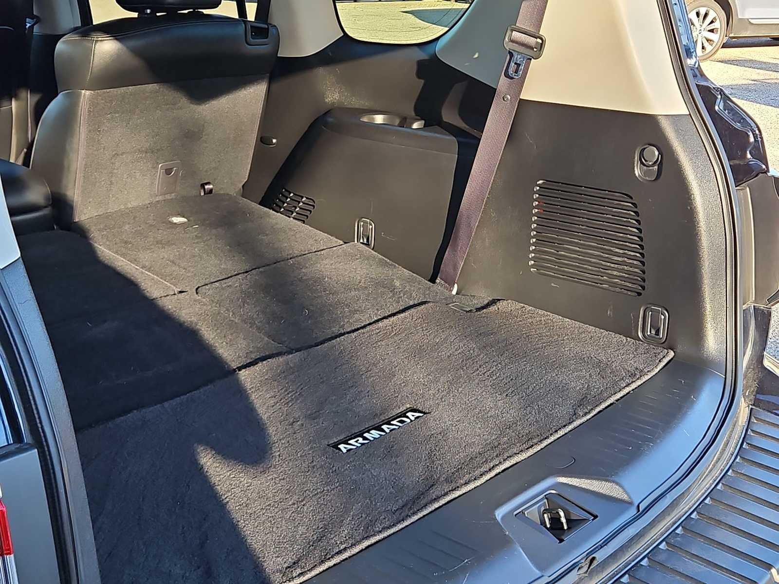 2022 Nissan Armada SL