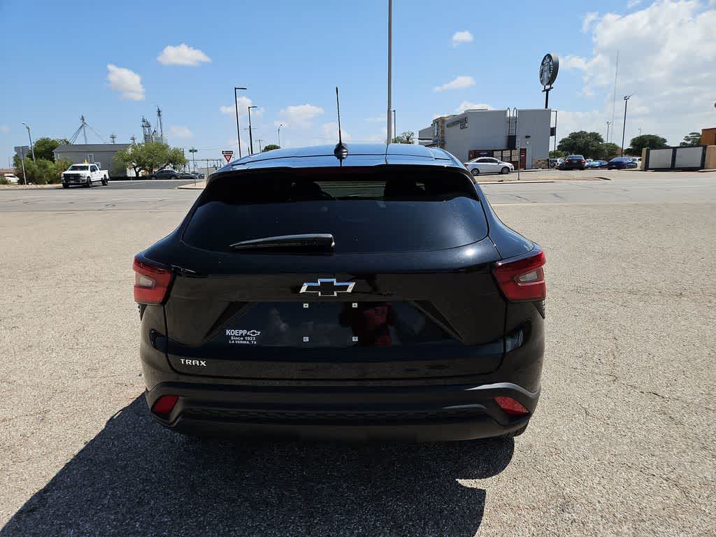 2026 Chevrolet Trax LS - Photo 7
