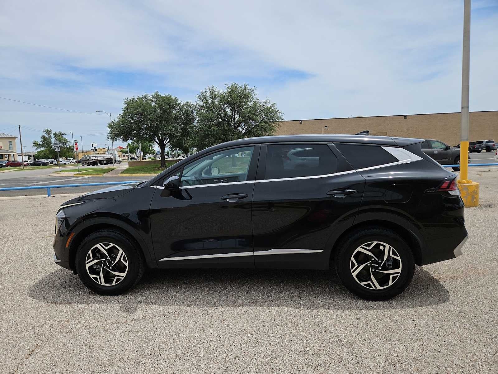 2024 Kia Sportage LX