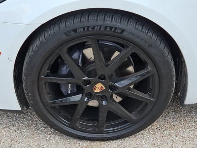 2026 Porsche Panamera 4