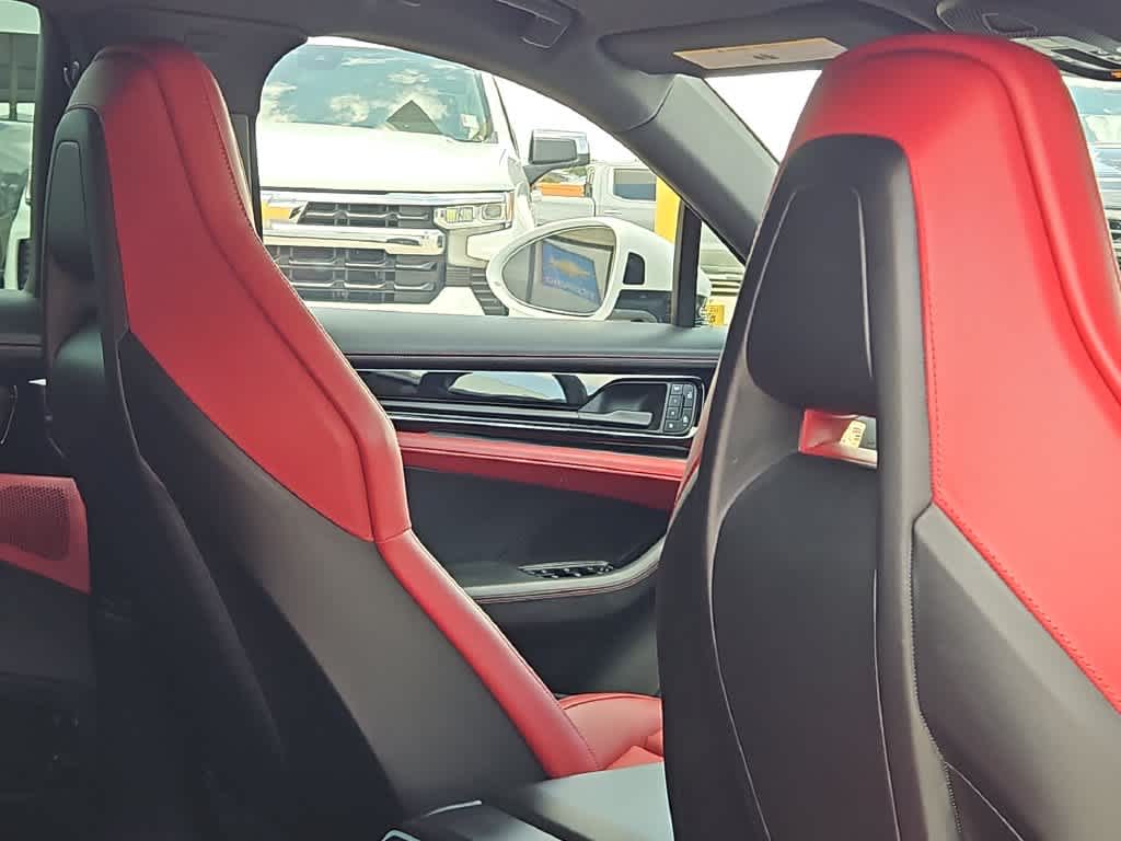 2026 Porsche Panamera 4
